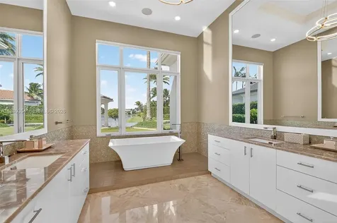 642 Hermitage Circle Palm Beach Gardens FL 33410