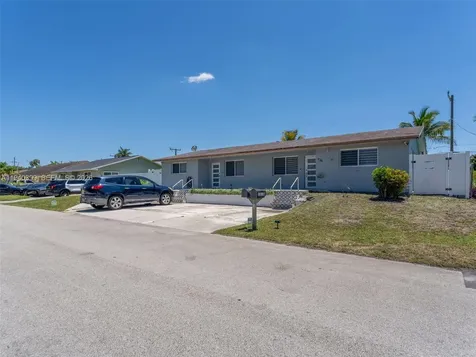 1811 SW 97th Terrace Miramar FL 33025
