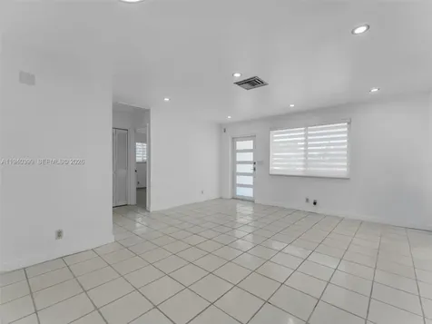 1811 SW 97th Terrace Miramar FL 33025