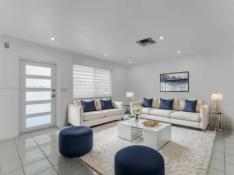 1811 SW 97th Terrace Miramar FL 33025