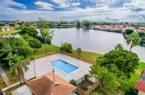 6545 W 27th Court Hialeah FL 33016