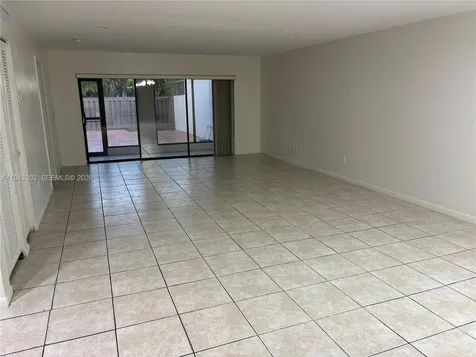 8589 SW 115 Place Miami FL 33173