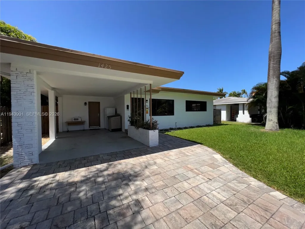 1425 Grant Street Hollywood FL 33020