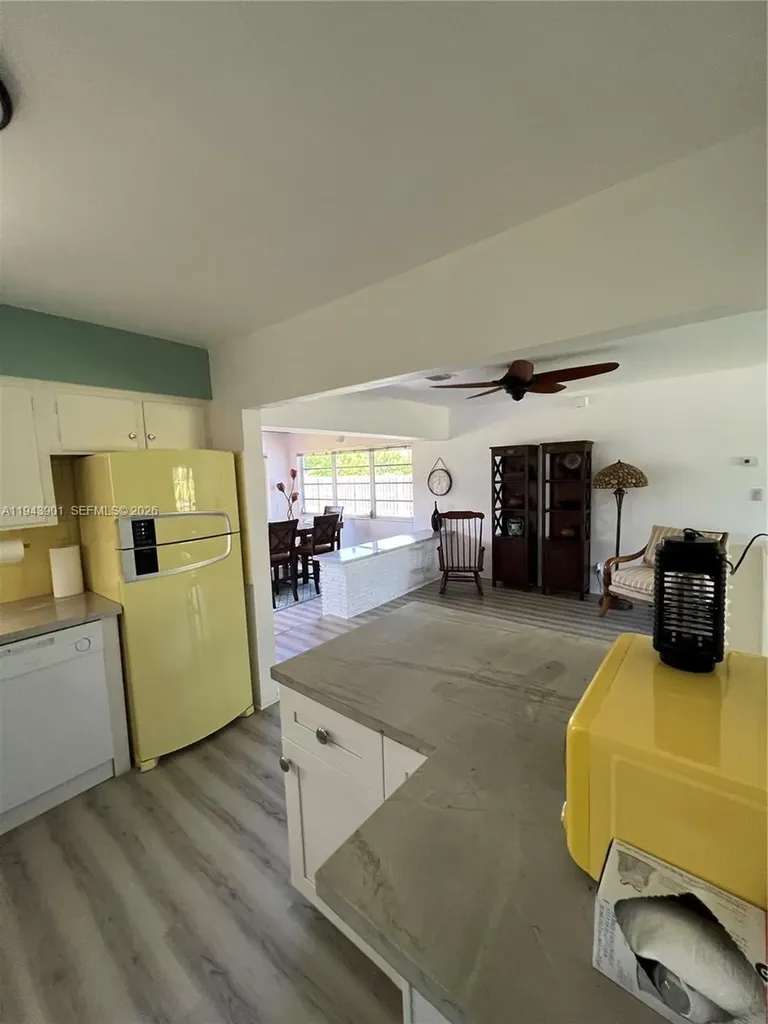 1425 Grant Street Hollywood FL 33020