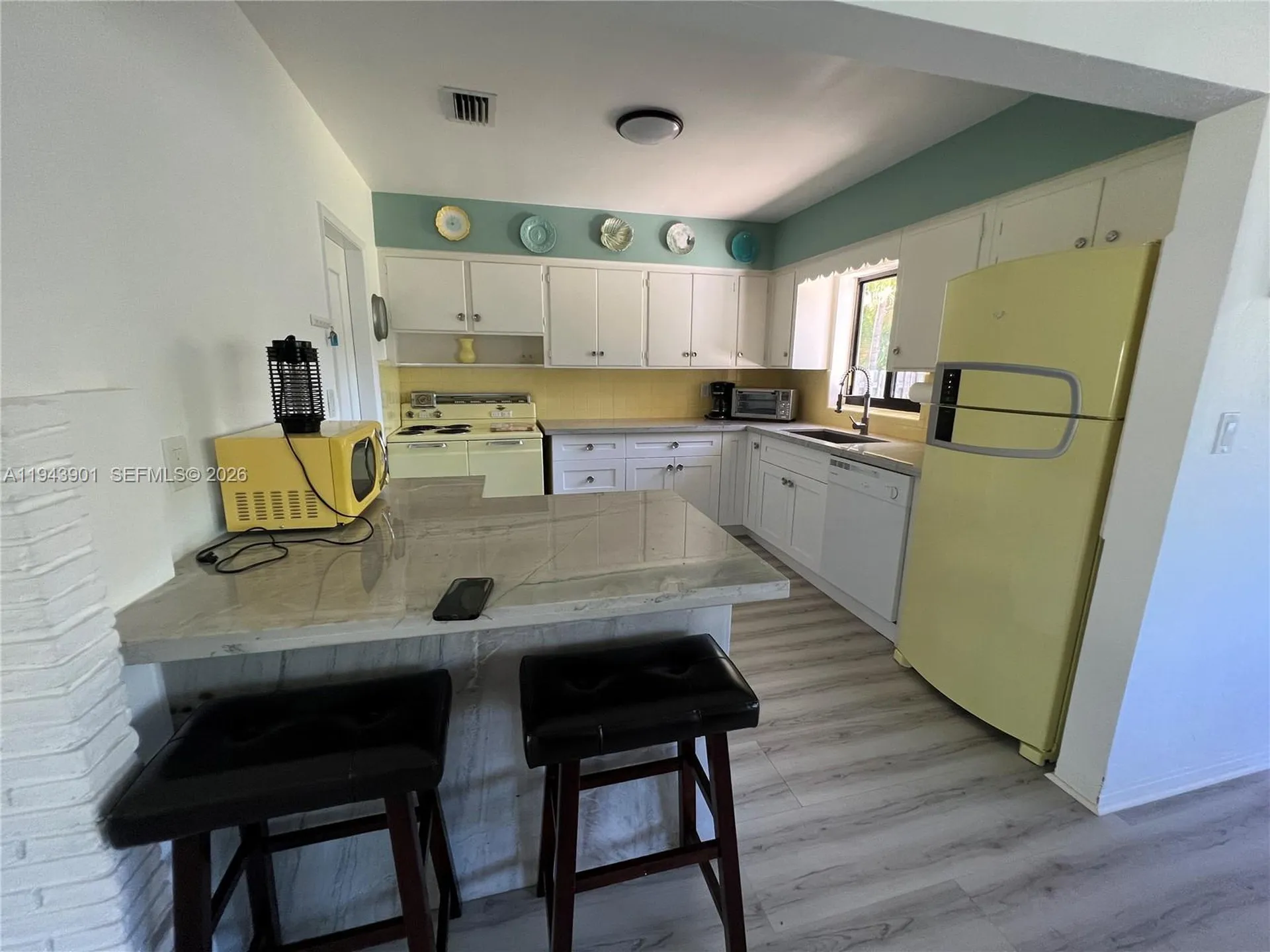 1425 Grant Street Hollywood FL 33020