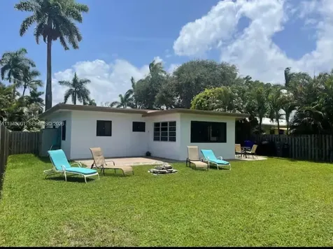 1425 Grant Street Hollywood FL 33020