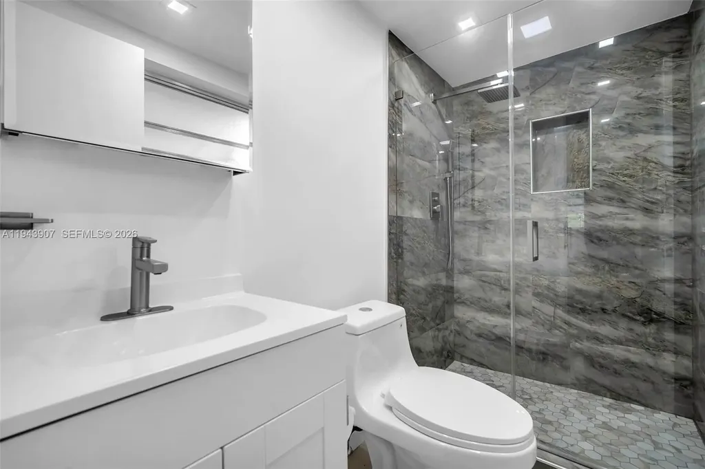 1201 Hillcrest Court Hollywood FL 33021