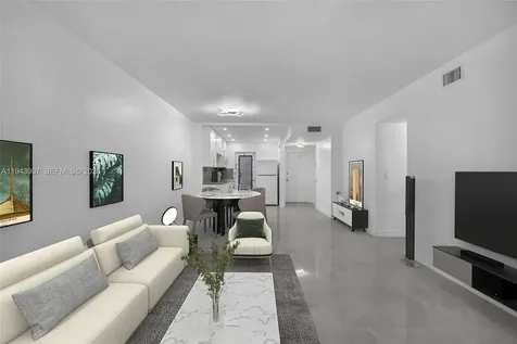 1201 Hillcrest Court Hollywood FL 33021