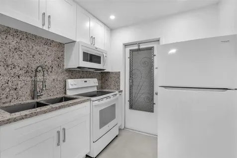 1201 Hillcrest Court Hollywood FL 33021