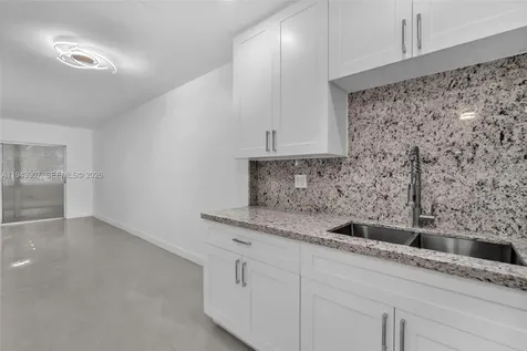 1201 Hillcrest Court Hollywood FL 33021