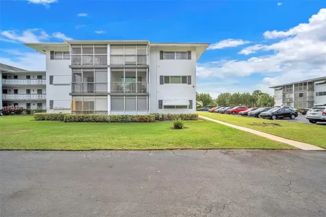 1201 Hillcrest Court Hollywood FL 33021