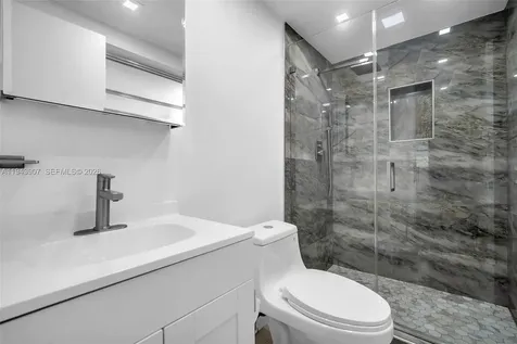 1201 Hillcrest Court Hollywood FL 33021