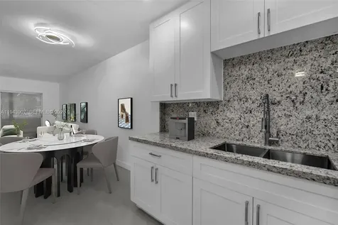1201 Hillcrest Court Hollywood FL 33021