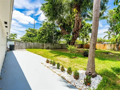 254 SW 4th Street Dania Beach FL 33004