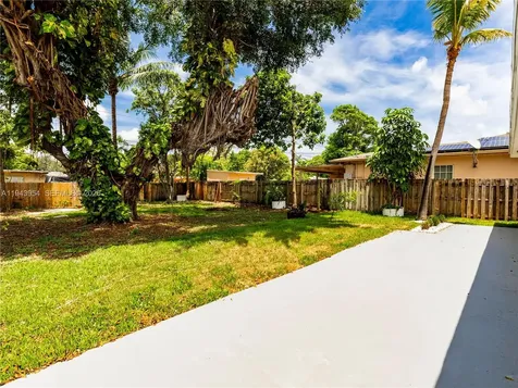 254 SW 4th Street Dania Beach FL 33004