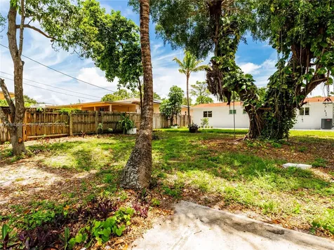 254 SW 4th Street Dania Beach FL 33004