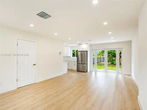 254 SW 4th Street Dania Beach FL 33004