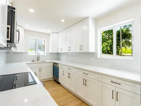 254 SW 4th Street Dania Beach FL 33004