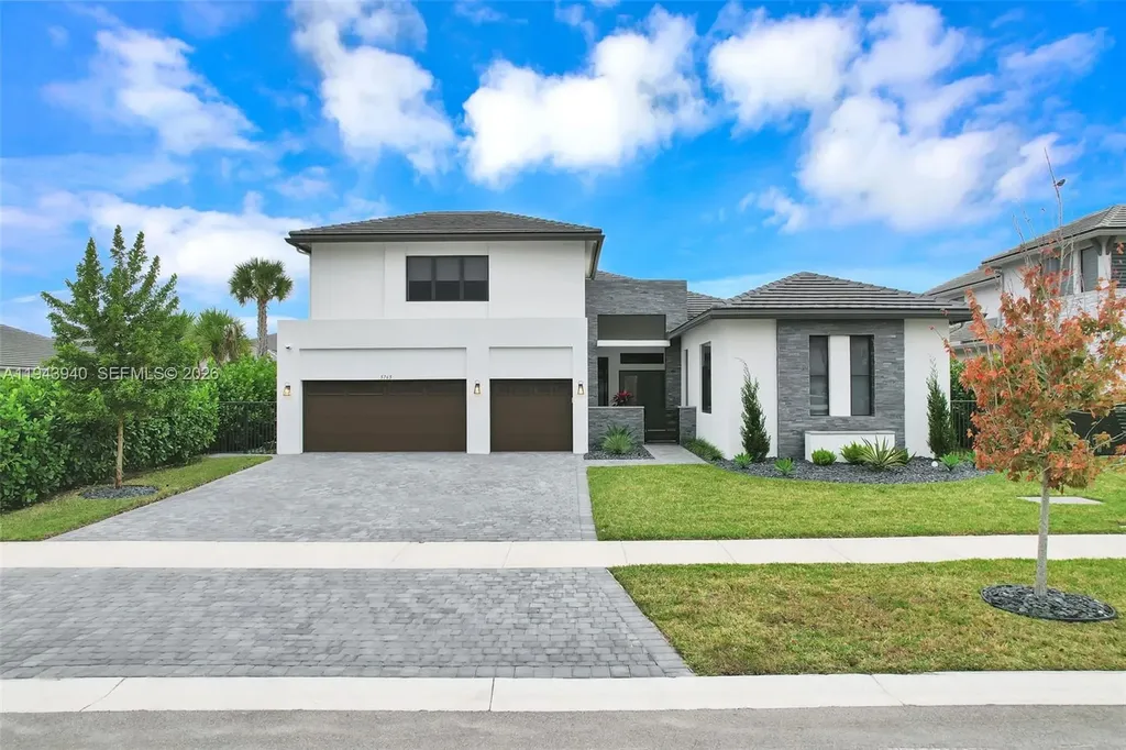 5765 SW 104th Terrace Cooper City FL 33328