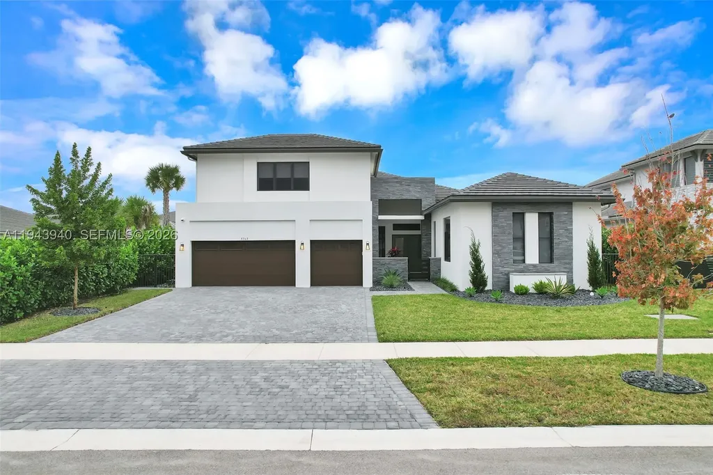 5765 SW 104th Terrace Cooper City FL 33328