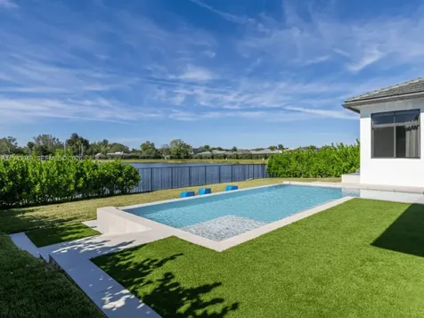 5765 SW 104th Terrace Cooper City FL 33328