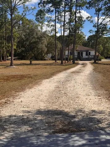 1525 Hendry Isles Boulevard Clewiston FL 33440