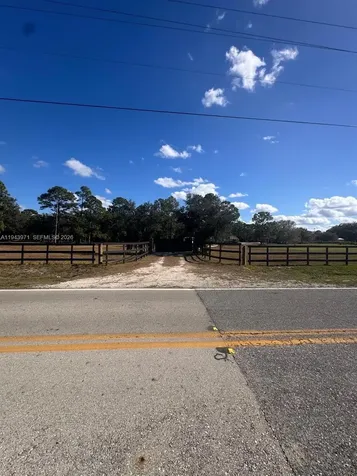 1525 Hendry Isles Boulevard Clewiston FL 33440