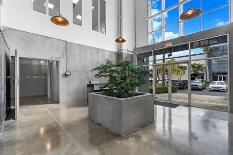 7620 NW 25th Street Miami FL 33122
