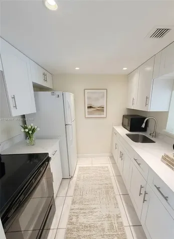 260 NW 107th Avenue Miami FL 33172
