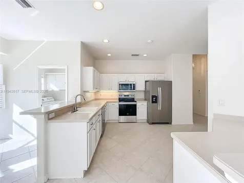 4874 Sabal Lake Sarasota FL 34238