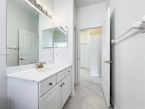 4874 Sabal Lake Sarasota FL 34238