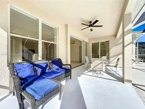 4874 Sabal Lake Sarasota FL 34238