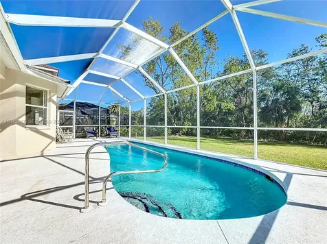 4874 Sabal Lake Sarasota FL 34238