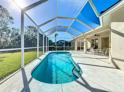 4874 Sabal Lake Sarasota FL 34238