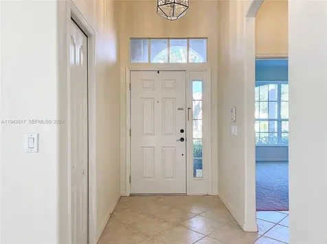 4874 Sabal Lake Sarasota FL 34238