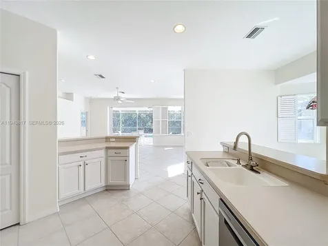 4874 Sabal Lake Sarasota FL 34238