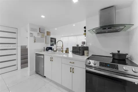 13835 SW 84th Street Miami FL 33183