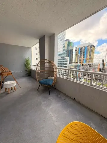 170 SE 14th Street Miami FL 33131