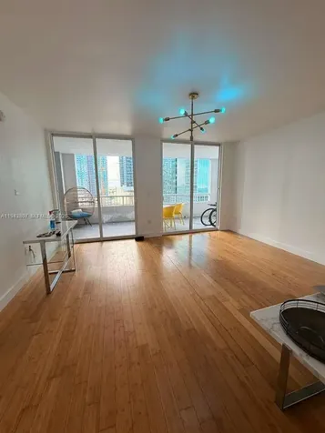 170 SE 14th Street Miami FL 33131