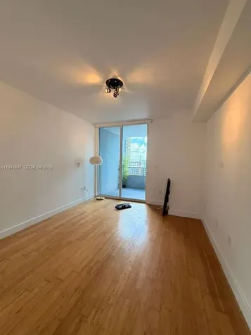 170 SE 14th Street Miami FL 33131