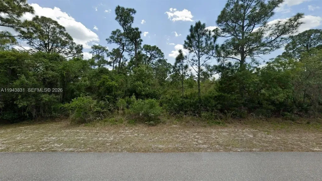 832 Durmon Avenue Lake Placid FL 33852