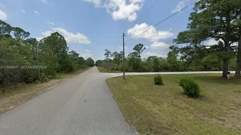 832 Durmon Avenue Lake Placid FL 33852
