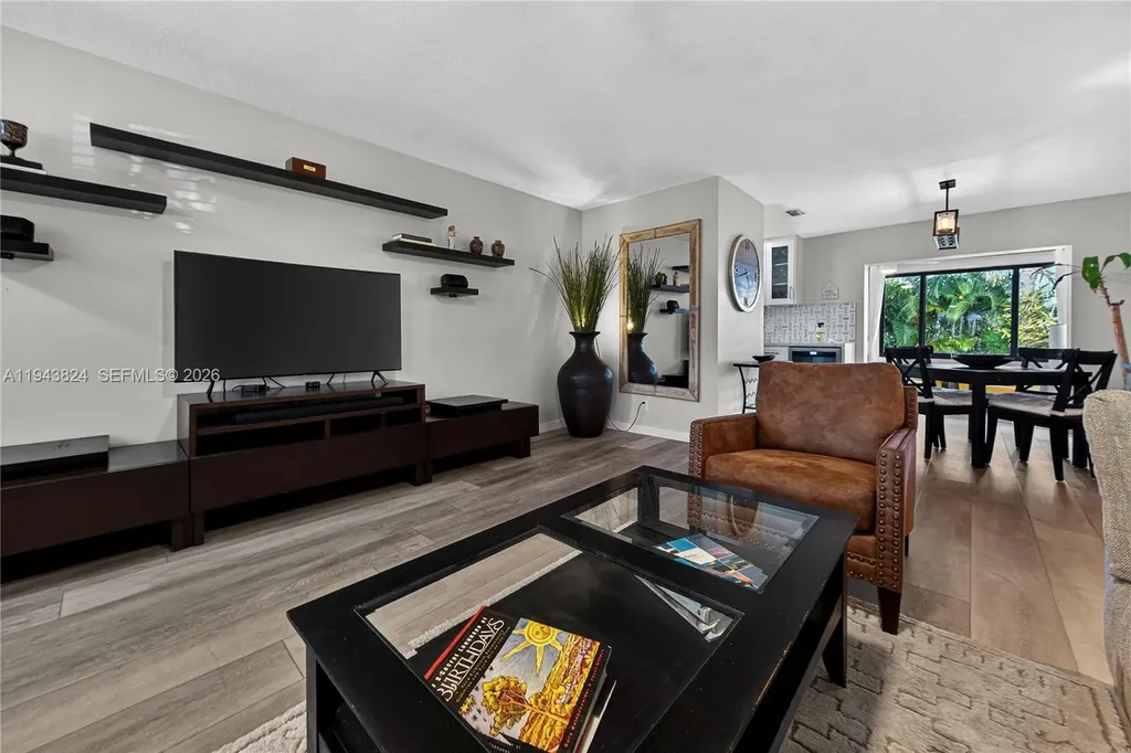 371 SE 3rd Street Pompano Beach FL 33060