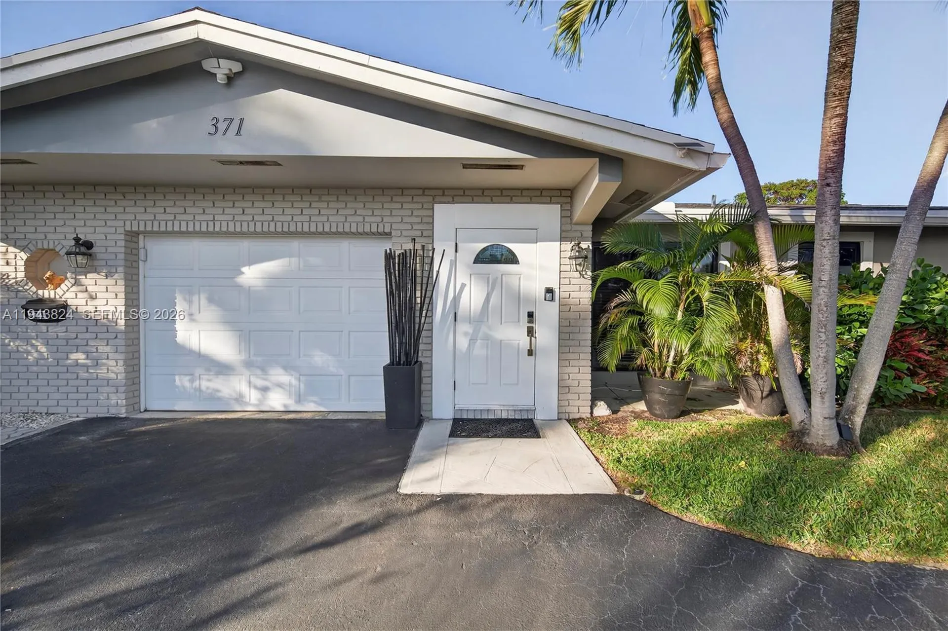371 SE 3rd Street Pompano Beach FL 33060