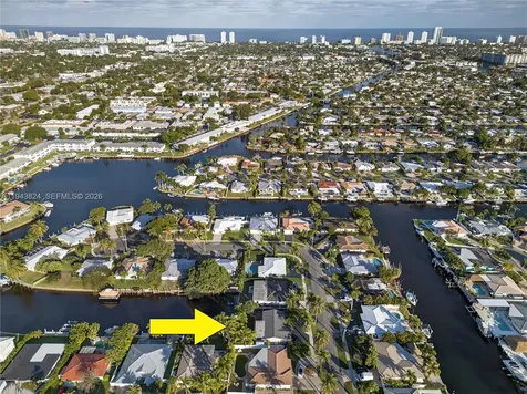 371 SE 3rd Street Pompano Beach FL 33060