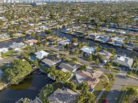 371 SE 3rd Street Pompano Beach FL 33060