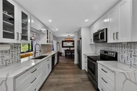 371 SE 3rd Street Pompano Beach FL 33060