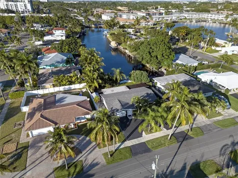 371 SE 3rd Street Pompano Beach FL 33060