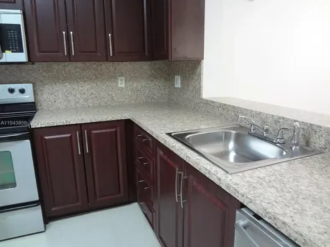 10125 W Sunrise Boulevard Plantation FL 33322