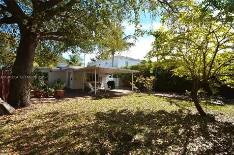 5210 NW 5th Avenue Miami FL 33127